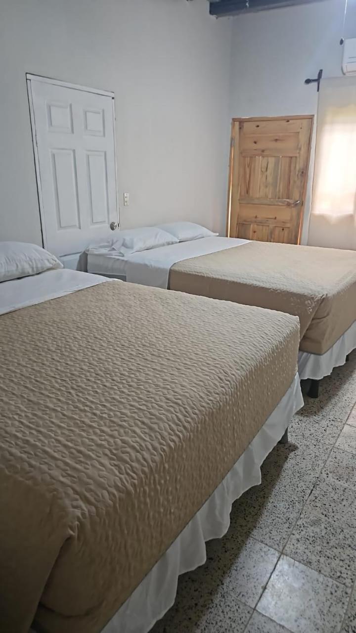 Aparta Hotel Palmerola Комаягуа Екстериор снимка