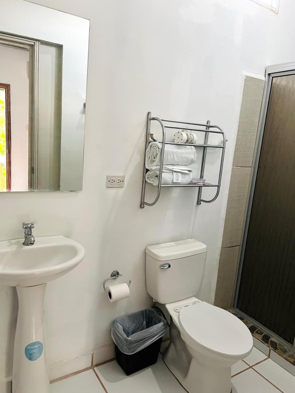 Aparta Hotel Palmerola Комаягуа Екстериор снимка